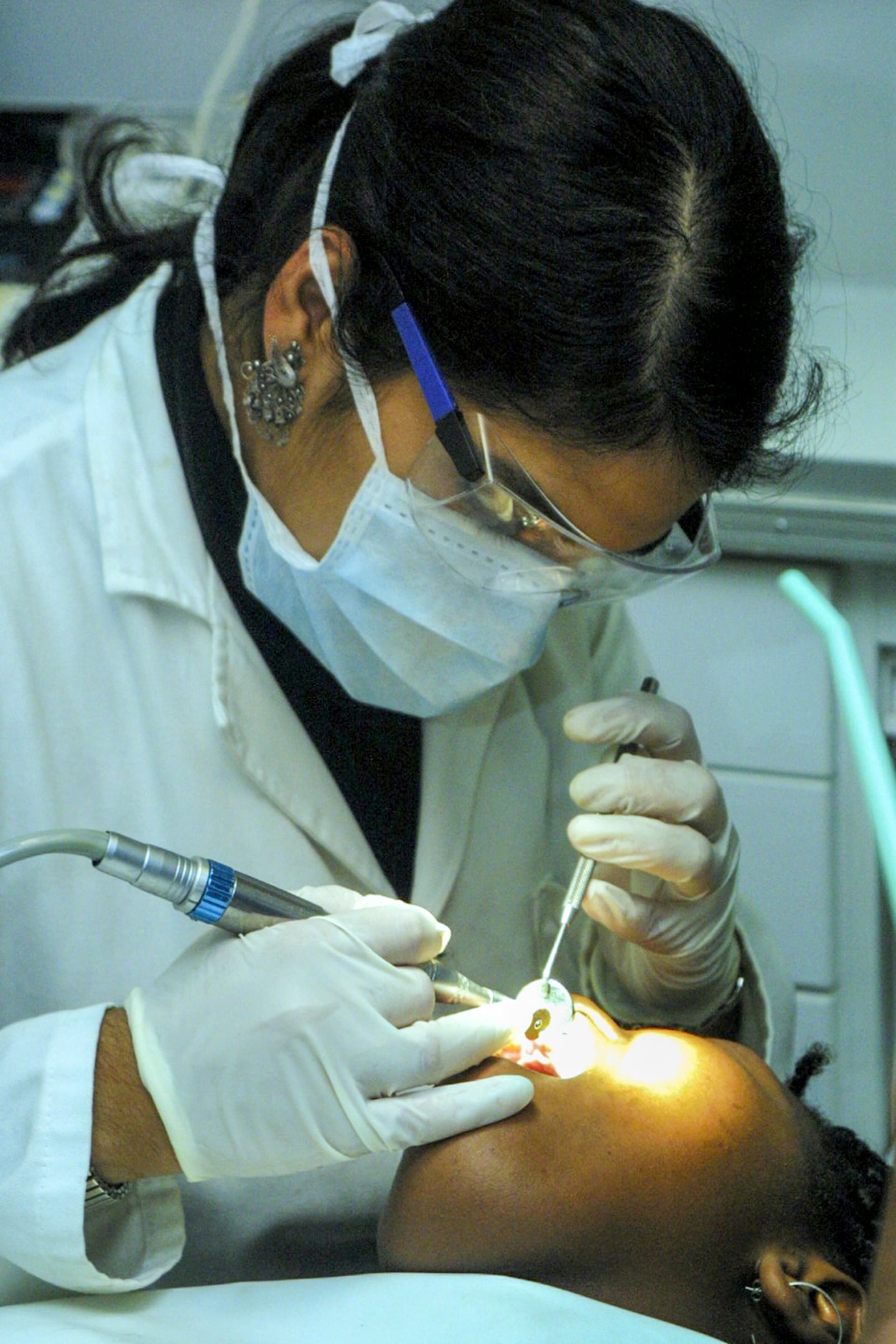 Family Dentistry: Essential Oral Health Tips for Every Age, From Children to Seniors